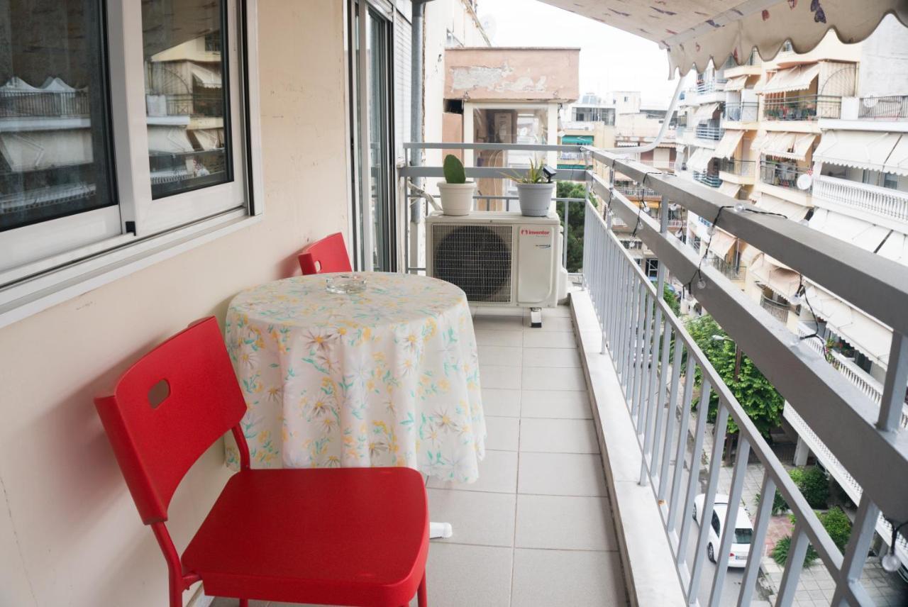 Modern Cozy Apartment In Kalamaria Luaran gambar